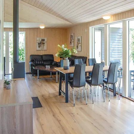 Three-bedroom Holiday In Ferienhaus